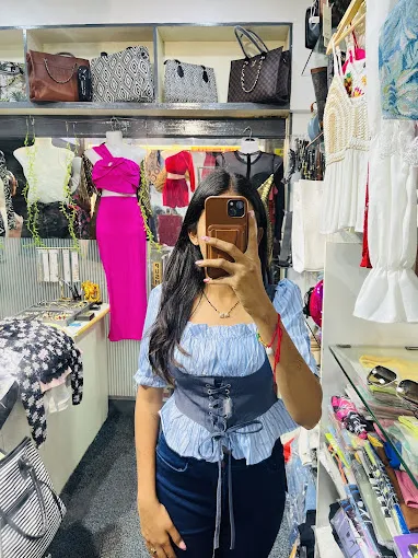 SRI FASHION DOOR
